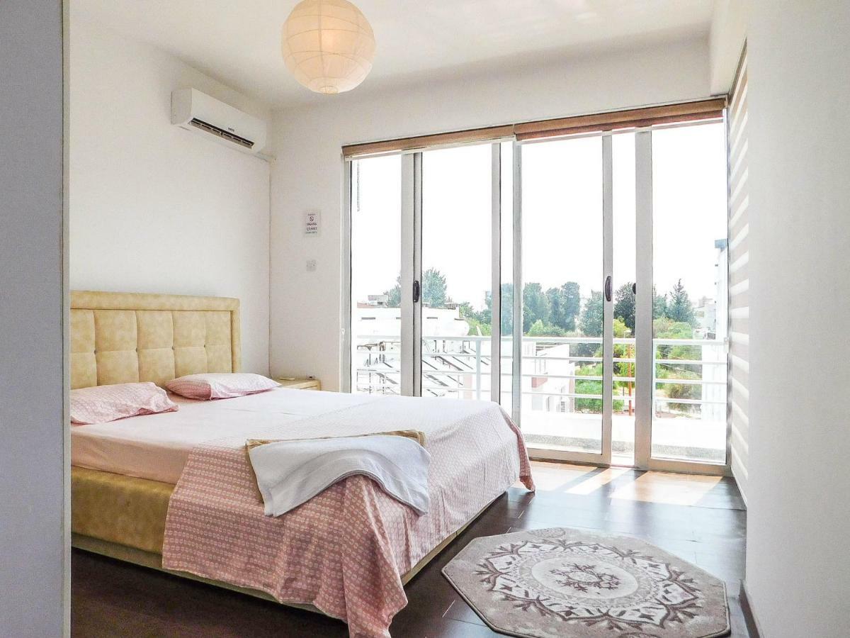 Rix Sunny Apartments Kyrenia  Exterior photo